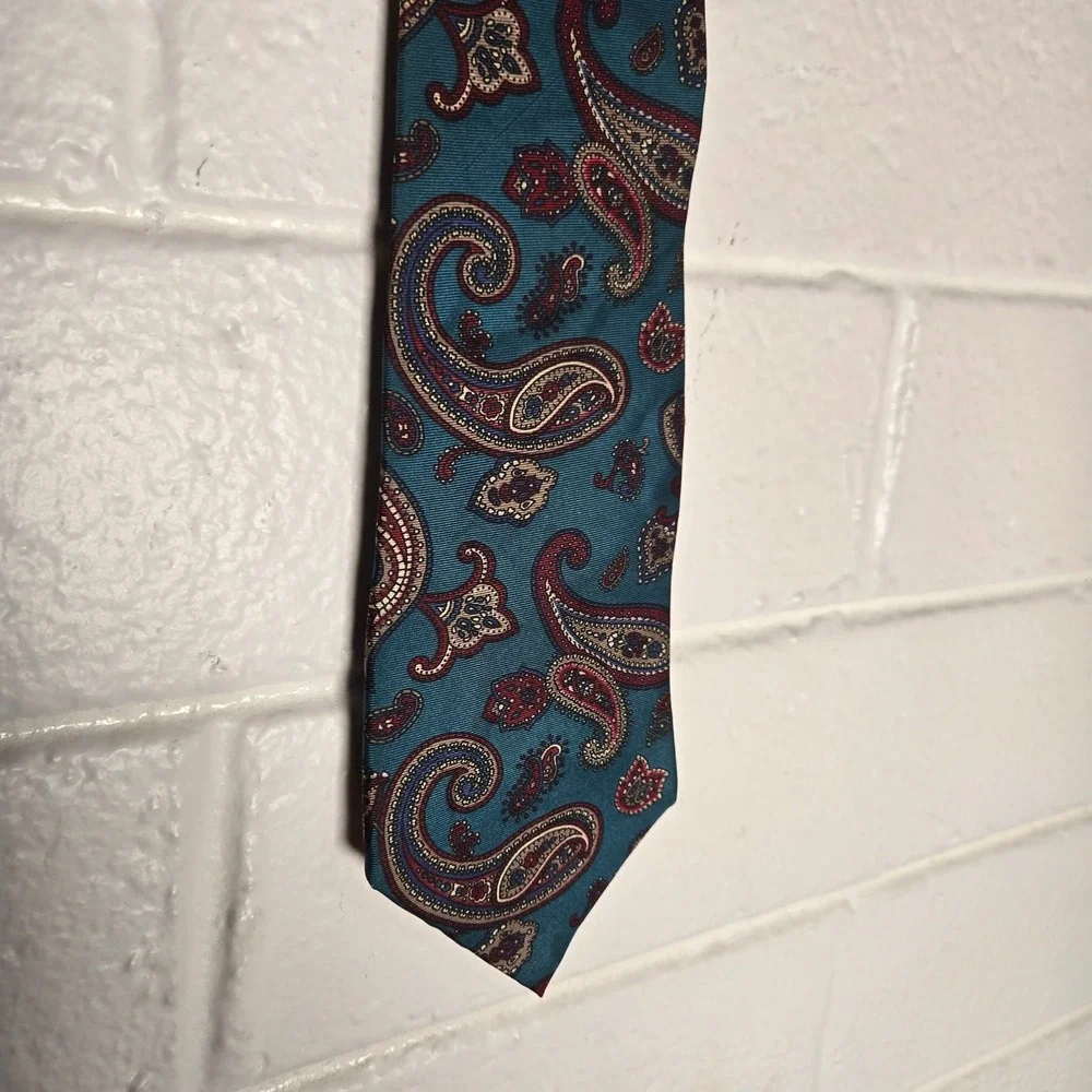 Vtg Neil Martin Silk Paisley Tie Mens Multicolor USA Italian Silk 3.5x58 Wedding